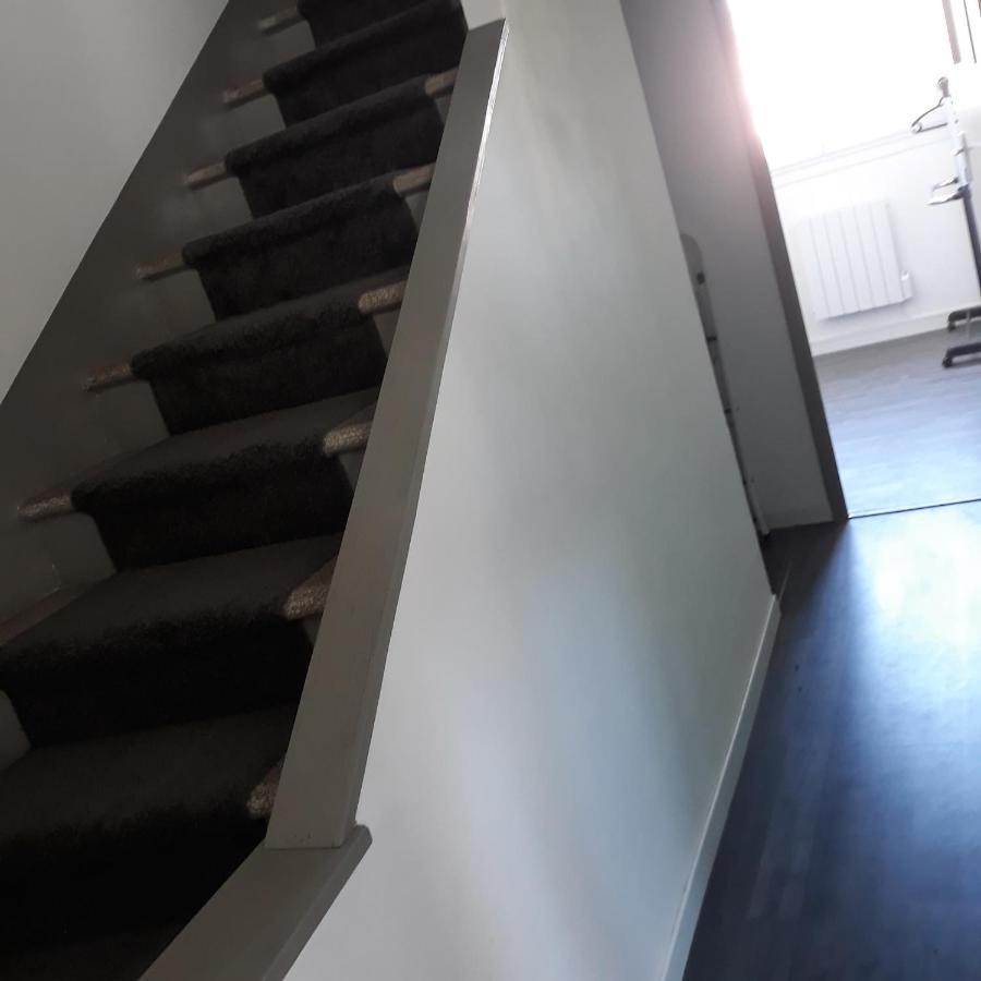 Appartement En Duplex Au 3Ieme Etage Sans Ascenseur Hyères المظهر الخارجي الصورة