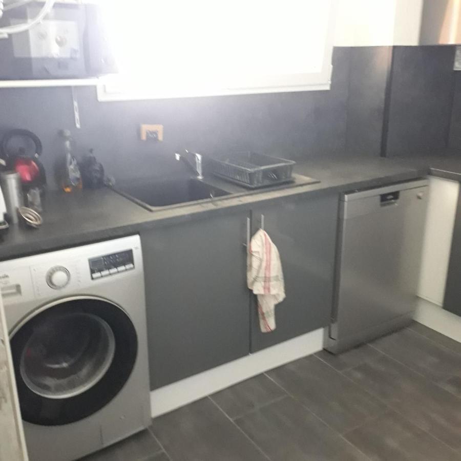 Appartement En Duplex Au 3Ieme Etage Sans Ascenseur Hyères المظهر الخارجي الصورة