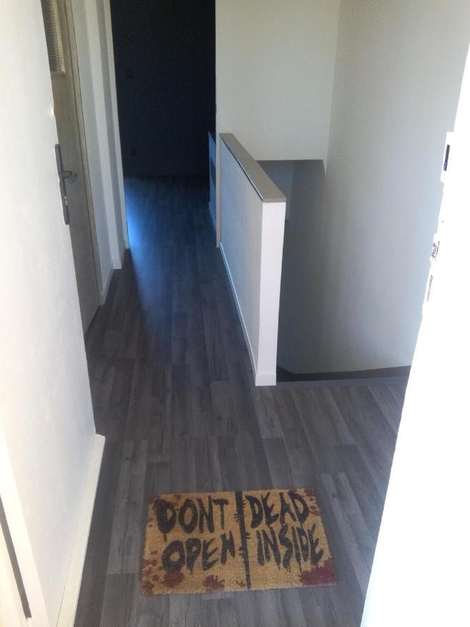 Appartement En Duplex Au 3Ieme Etage Sans Ascenseur Hyères المظهر الخارجي الصورة